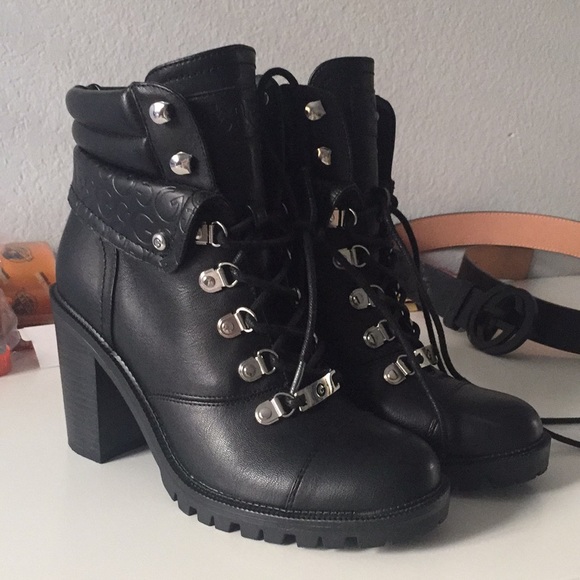 Guess Shoes - Guess chunky boots 🥾